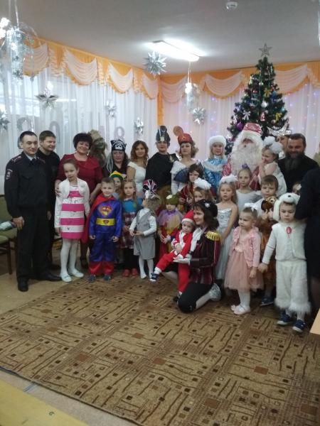 Каширский ОВО Росгвардии поздравил детей с Новым годом
