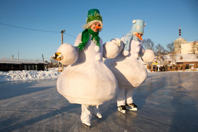 Лёд для всех: в Архангельске до конца марта работает бесплатный каток!