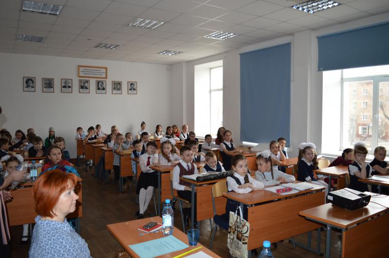 Школьники Хакасии представили проекты будущего в ХГУ