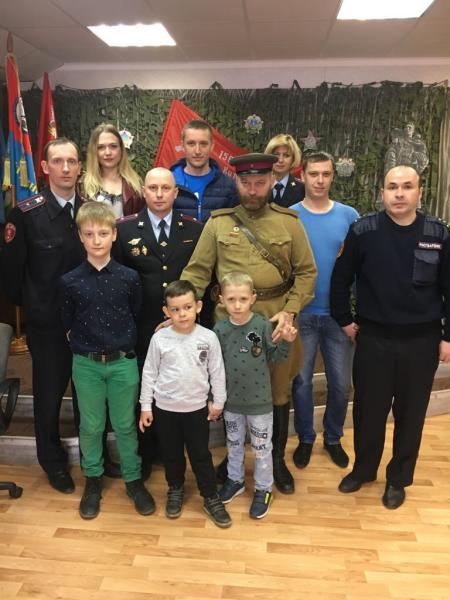 3
Отдел вневедомственной охраны вместе с детьми в канун 73-й годовщины Победы в ВОВ посетили военно-исторический музей-диораму «Мужество».