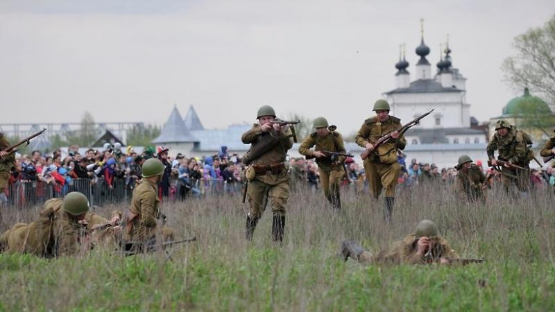 Военно-историческая реконструкция событий Берлинской наступательной операции.