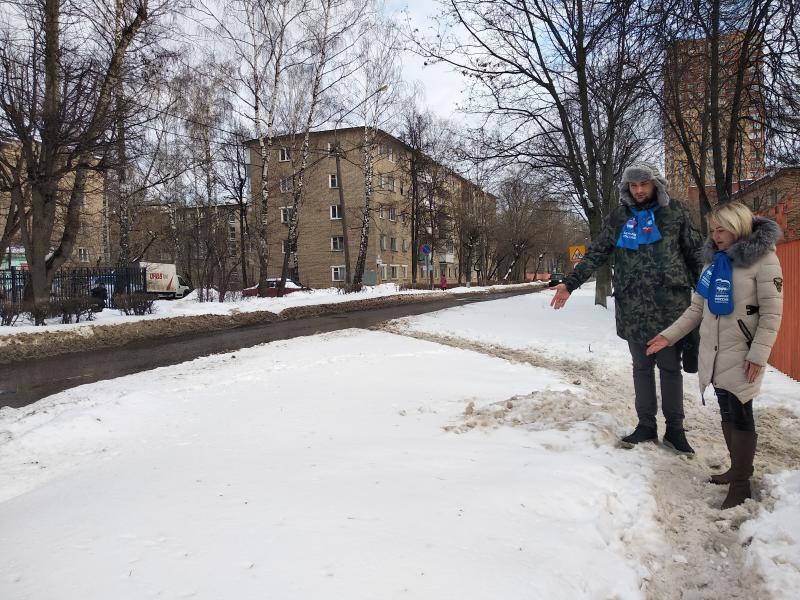 Королёвские партийцы держат на контроле качество уборки дорог от снега