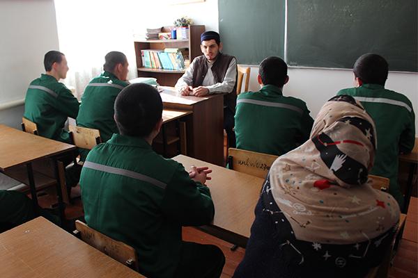 Кизилюртовской воспитательной колонии прошла встреча осужденных с представителями Муфтията Республики Дагестан