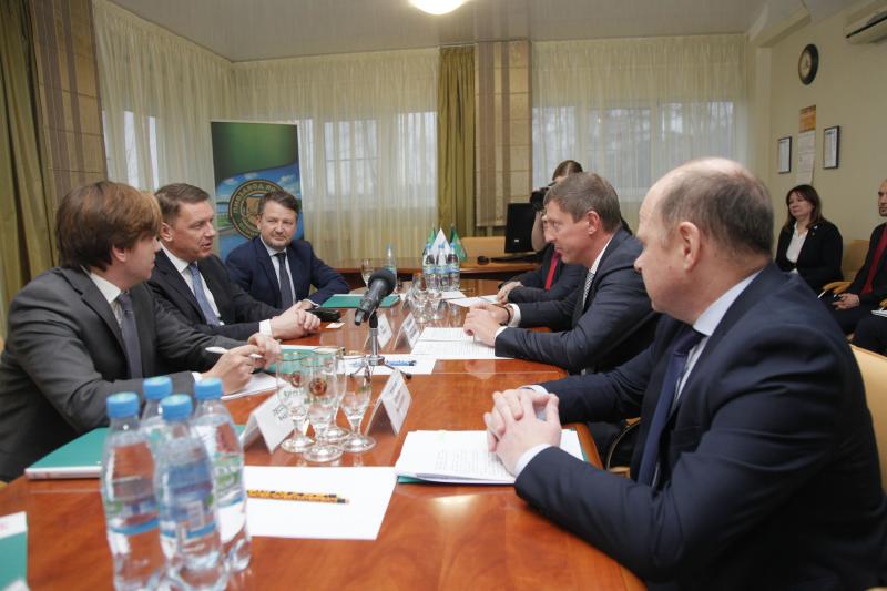 Дмитрий Степаненко посетил «Пивзавод «Ярпиво» и поздравил сотрудников с 45-летием предприятия