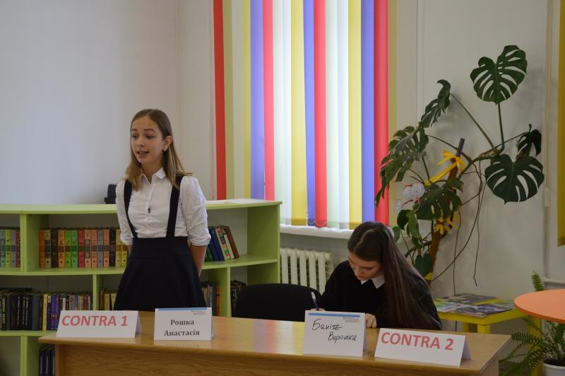 Школярка з Сумщини потрапила до національного фіналу “Молодь дебатує”