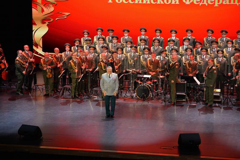На Ямале состоялись гастроли академического ансамбля песни и пляски Росгвардии