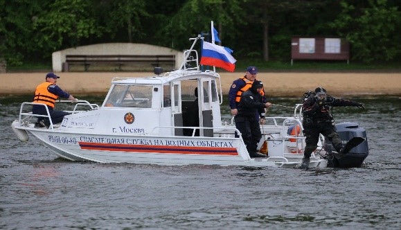 Водолазы обследовали водоёмы московских зон отдыха