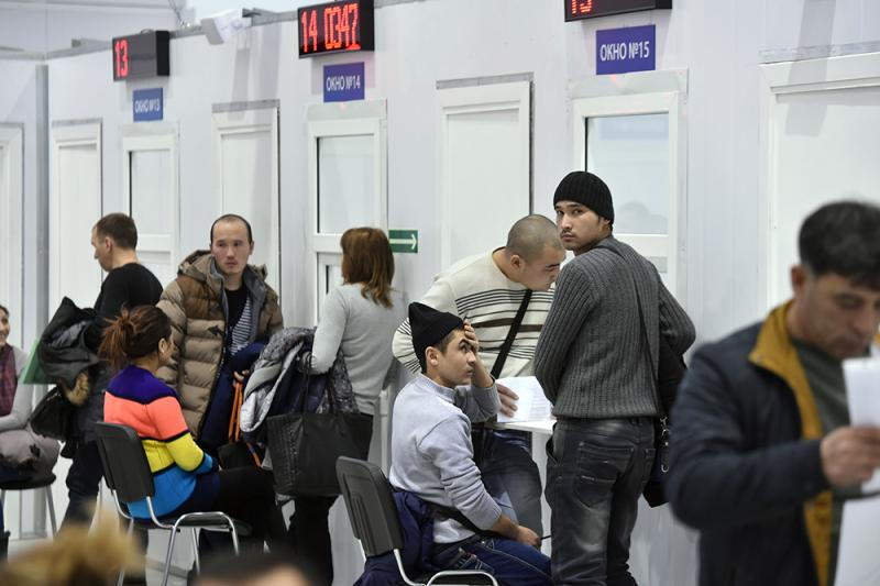 Россия планирует открыть в Узбекистане миграционный центр