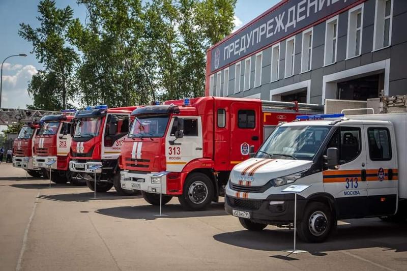 Двенадцать лет с момента создания исполнилось Пожарно-спасательному центру Москвы