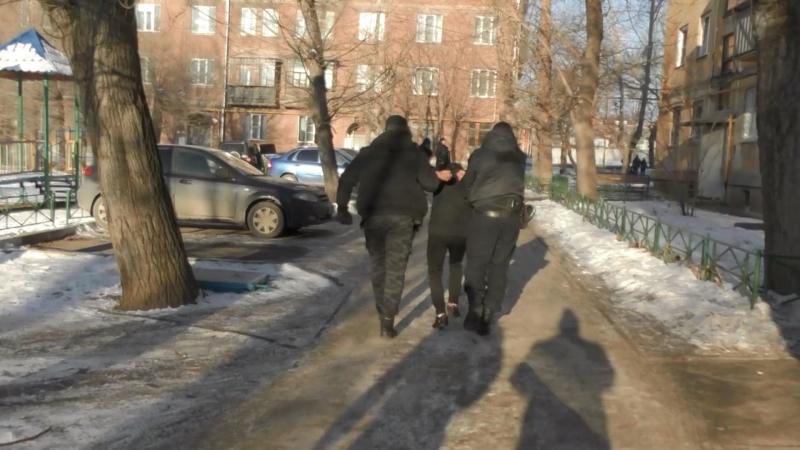 В Челябинске при содействии ОМОН задержан подозреваемый в совершении
ряда мошенничеств