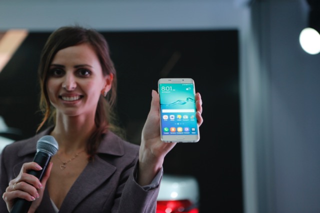 Samsung представила новый премиальный смартфон Galaxy S6 edge+