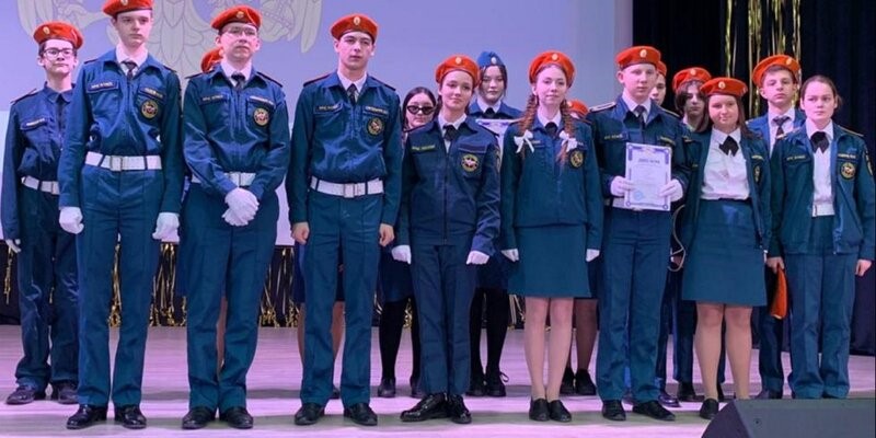 Московские пожарные взяли шефство над 
школьниками из профильных классов