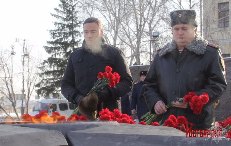 В ТЮМЕНСКОЙ ОБЛАСТИ РУКОВОДСТВО И СОТРУДНИКИ РОСГВАРДИИ ПРИНИМАЮТ УЧАСТИЕ В ПАМЯТНЫХ МЕРОПРИЯТИЯХ