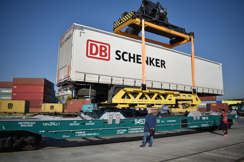 Из Москвы в Новосибирск за 5 дней: DB Schenker запускает новый контрейлерный маршрут