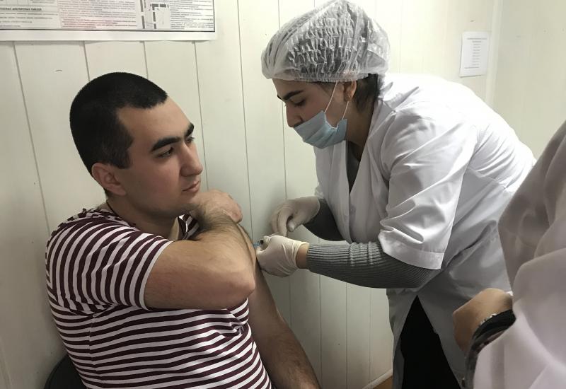 На Ставрополье сотрудники вневедомственной охраны Росгвардии проходят вакцинацию от коронавируса