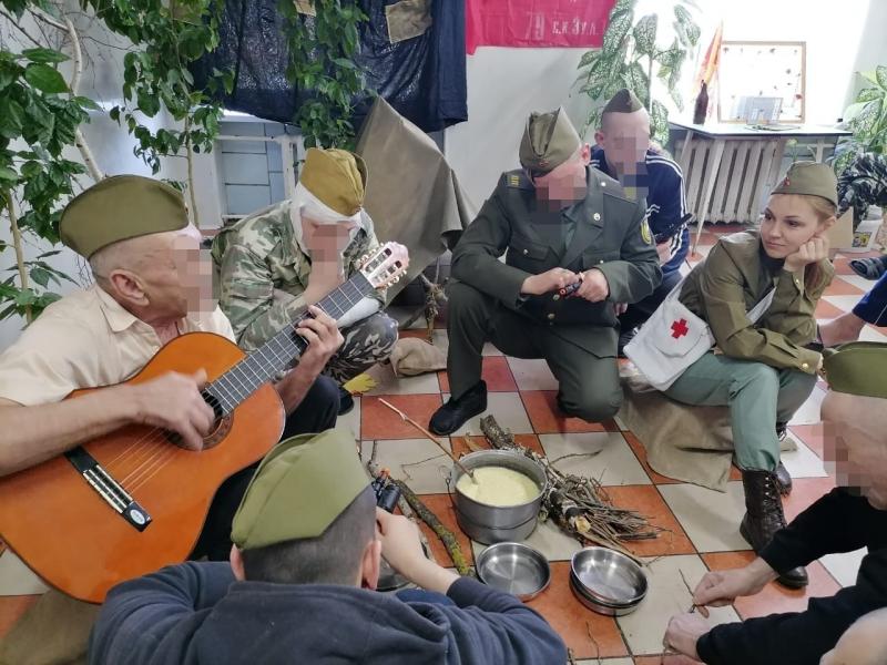 В отделениях Ставропольской психбольницы состоялись премьеры поэтических спектаклей, посвященных Дню Победы