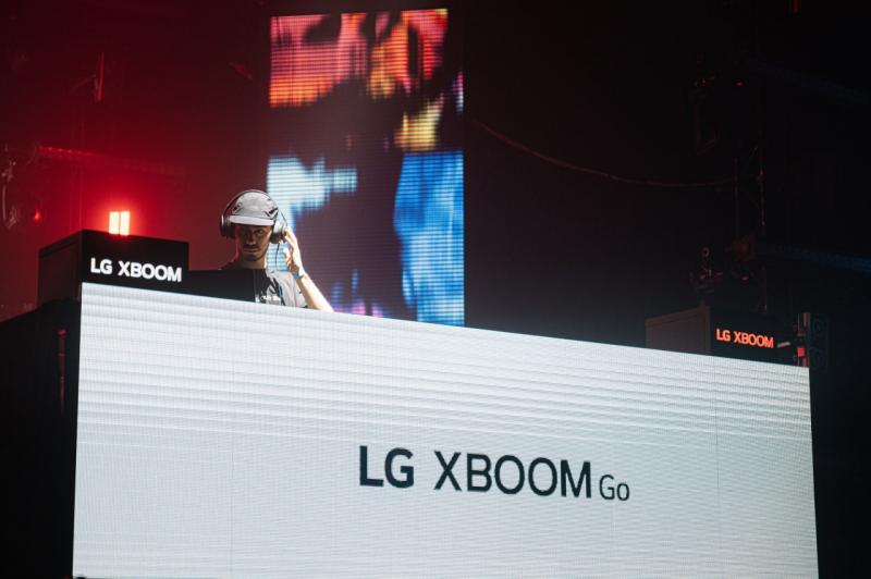 Компания LG выступила партнёром фестиваля Locals Only с аудиосистемами для вечеринок LG XBOOM и наушниками LG TONE Free