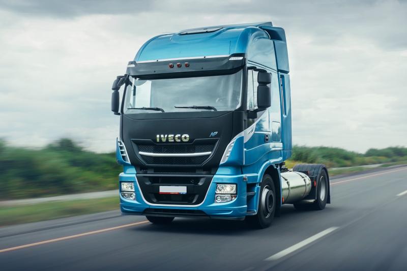 Компания IVECO представляет работающий на метане тягач IVECO Stralis в рамках юбилейного Х Петербургского международного газового форума 5-8 октября 2021 года