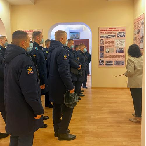 Будущие военные инженеры с экскурсией посетили ВТРЗ.
