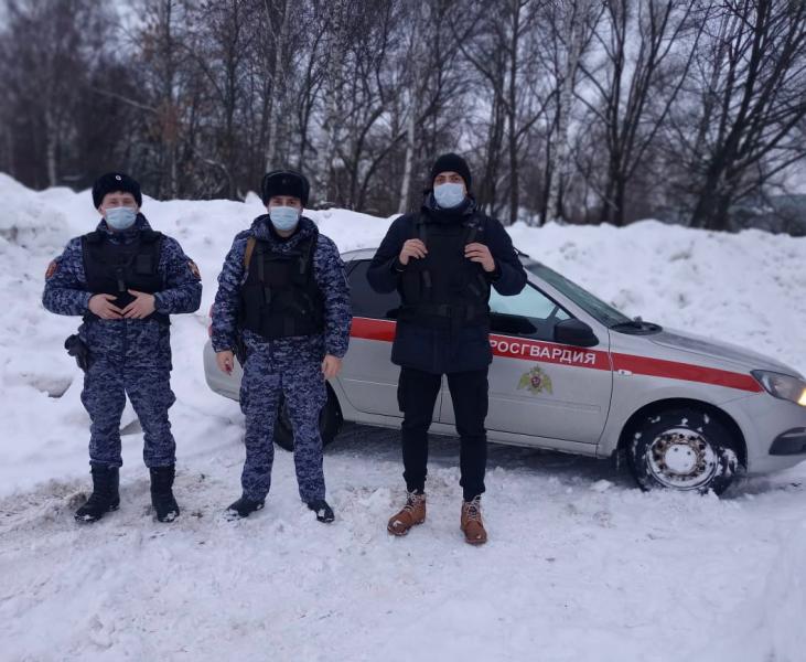 РОСГВАРДЕЙЦЫ ПРИШЛИ НА ПОМОЩЬ ГРАЖДАНАМ В ЯРОСЛАВСКОЙ ОБЛАСТИ