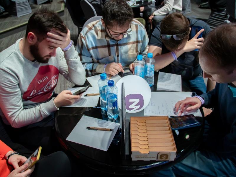 50 команд из Уфы, Санкт-Петербурга, Новосибирска, Казани и Москвы вышли в финал интеллектуальной викторины «Лига Знаний»