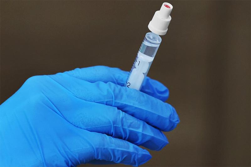 В России зарегистрирована назальная форма вакцины Спутник V от COVID-19