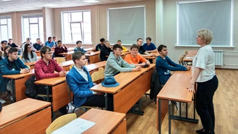 Выпускниками школы программистов ХГУ стали более 70 старшеклассников Хакасии