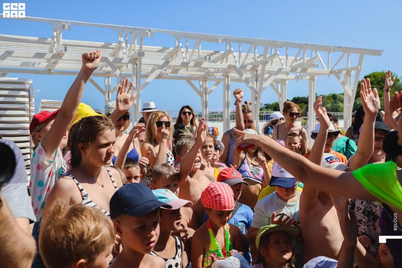 «Адмиральская лагуна» приглашает севастопольцев и гостей города на открытие пляжного сезона!