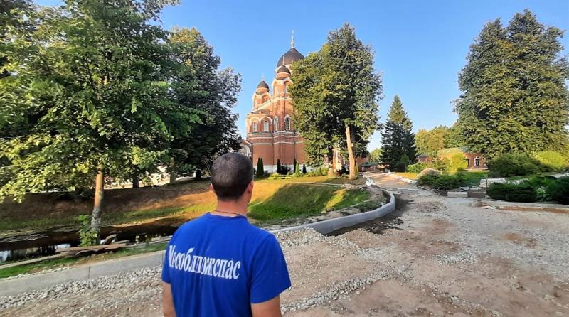 Спасатели ГКУ МО «Мособлпожспас» освободили котёнка, провалившегося в вентиляционную шахту женского монастыря