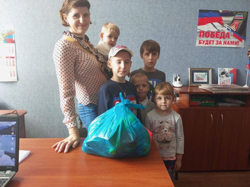 Российский бизнесмен Дмитрий Раевский помогает спасать жителей Донбасса от голода