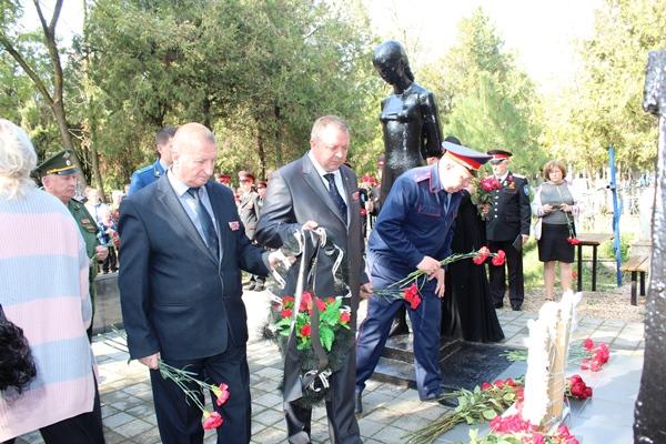 Ветераны УИС Краснодарского края приняли участие в памятных мероприятиях, посвященных 80-летию со дня гибели воспитанников Ейского детского дома от рук фашистских оккупантов