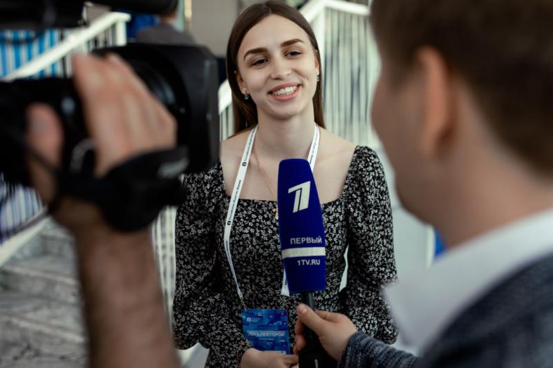 Юные просветители поделятся знаниями со всей страной в рамках онлайн-этапа «Школьной Лиги Лекторов»