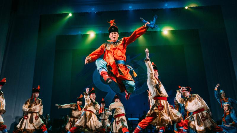 Тивиком: Впервые в Бурятию приехал академический ансамбль песни и танца армии Монголии