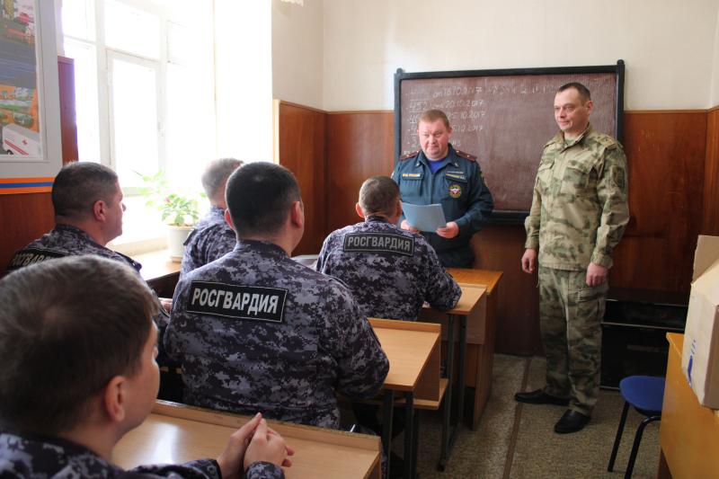 В Ульяновске представители Росгвардии и МЧС обсудили аспекты межведомственного взаимодействия