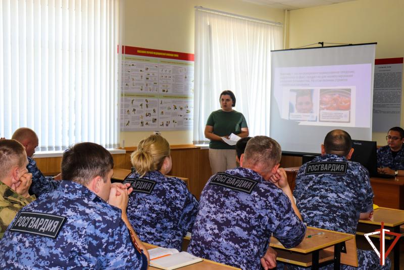 В Йошкар-Оле перед росгвардейцами выступили лекторы из МарГУ