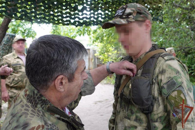 Генерал-полковник в отставке Анатолий Шкирко встретился с военнослужащими Росгвардии в зоне СВО