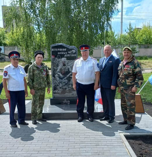 В Мордовии ветеран ОМОН Росгвардии принял участие в открытии памятного знака