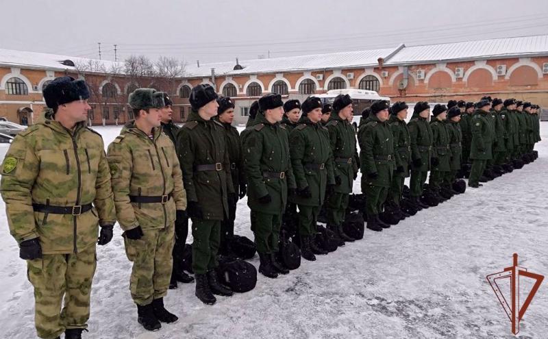Уральские призывники пополняют ряды Росгвардии в нескольких округах страны