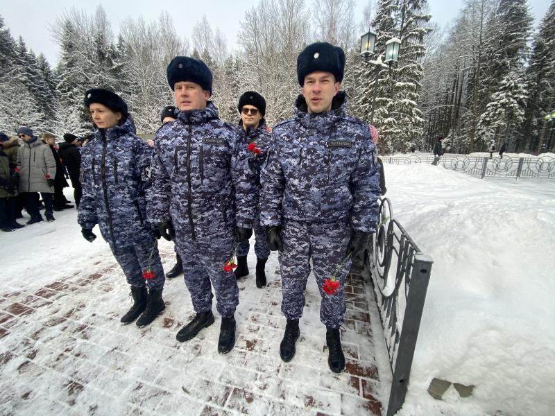 Росгвардейцы приняли участие в митинге приуроченном к началу контрнаступления советскими войсками в битве под Москвой