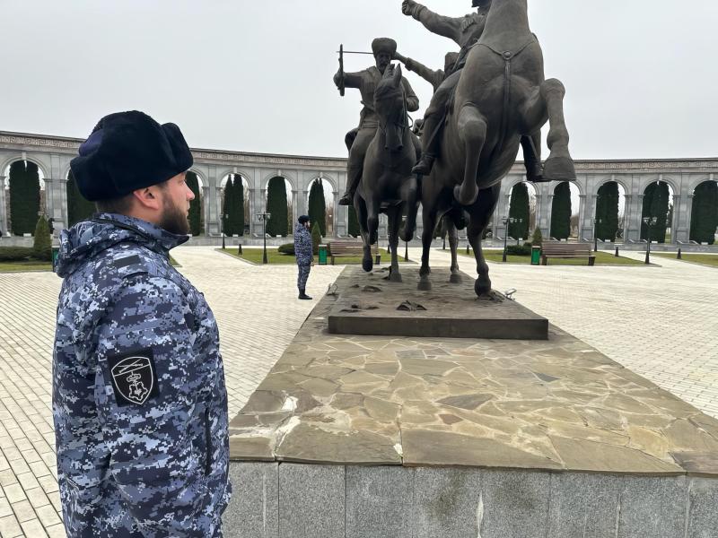 Росгвардейцы Ингушетии обеспечили правопорядок в День Героев Отечества