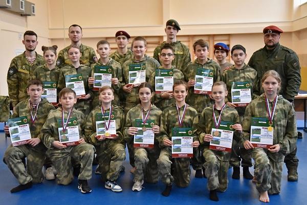 В Курске прошли соревнования среди воспитанников подшефных кадетских классов регионального Управления Росгвардии