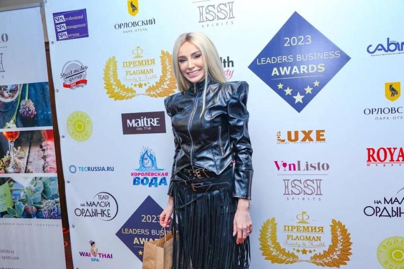Натали Орли выступила на премии лучших из лучших