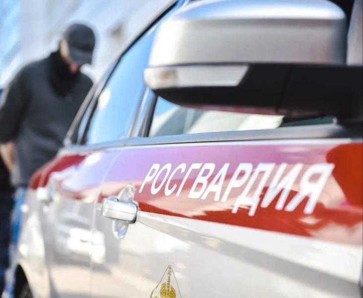 В Московской области сотрудники Росгвардии задержали подозреваемого в краже дорогостоящего кофейного аппарата