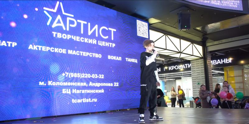 Коллектив «Артист» выступил с мюзиклом для зрителей в ТРЦ «Нора»