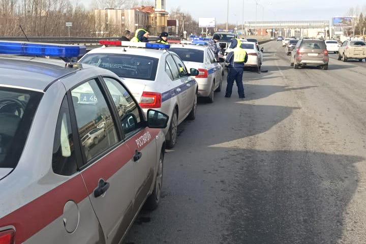 Росгвардейцы совместно с полицейскими задержали по плану «Перехват» подозреваемого в угоне автомобиля такси в Казани