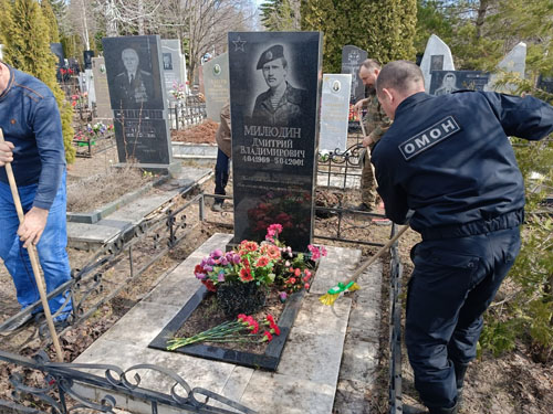 Сотрудники и ветераны ОМОН «Симбир» почтили память погибших товарищей