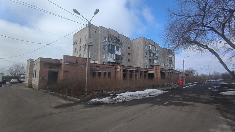 Единственное убежище с подвалом на улице Землячки в Воронеже тонет в фекалиях из-за бесхозной канализации