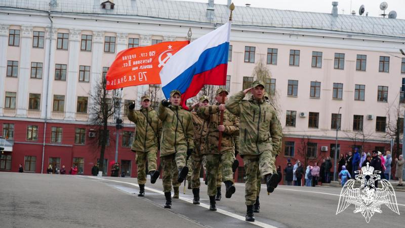 В Кирове росгвардейцы и подшефные кадеты готовятся принять участие в параде Победы