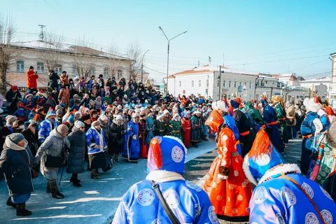 Первый в Бурятии дэгэлфлешмоб – флешмоб в национальных костюмах прошёл в Улан-Удэ 3 февраля 2024 года, накануне праздника Сагаалган