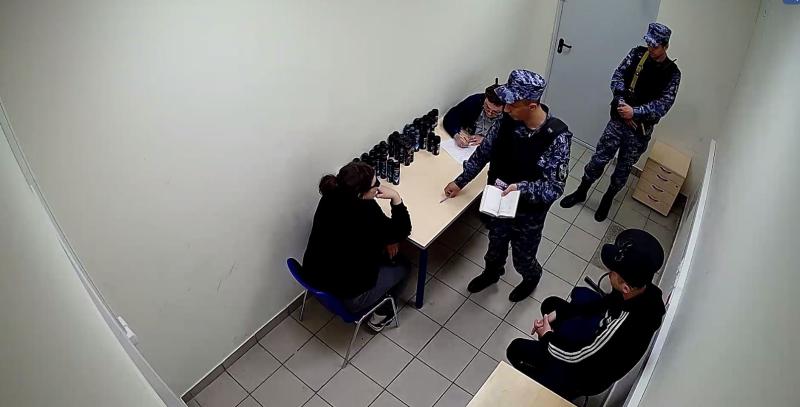 Росгвардейцы задержали подозреваемых в краже 49 дезодорантов на сумму более 12 тысяч рублей